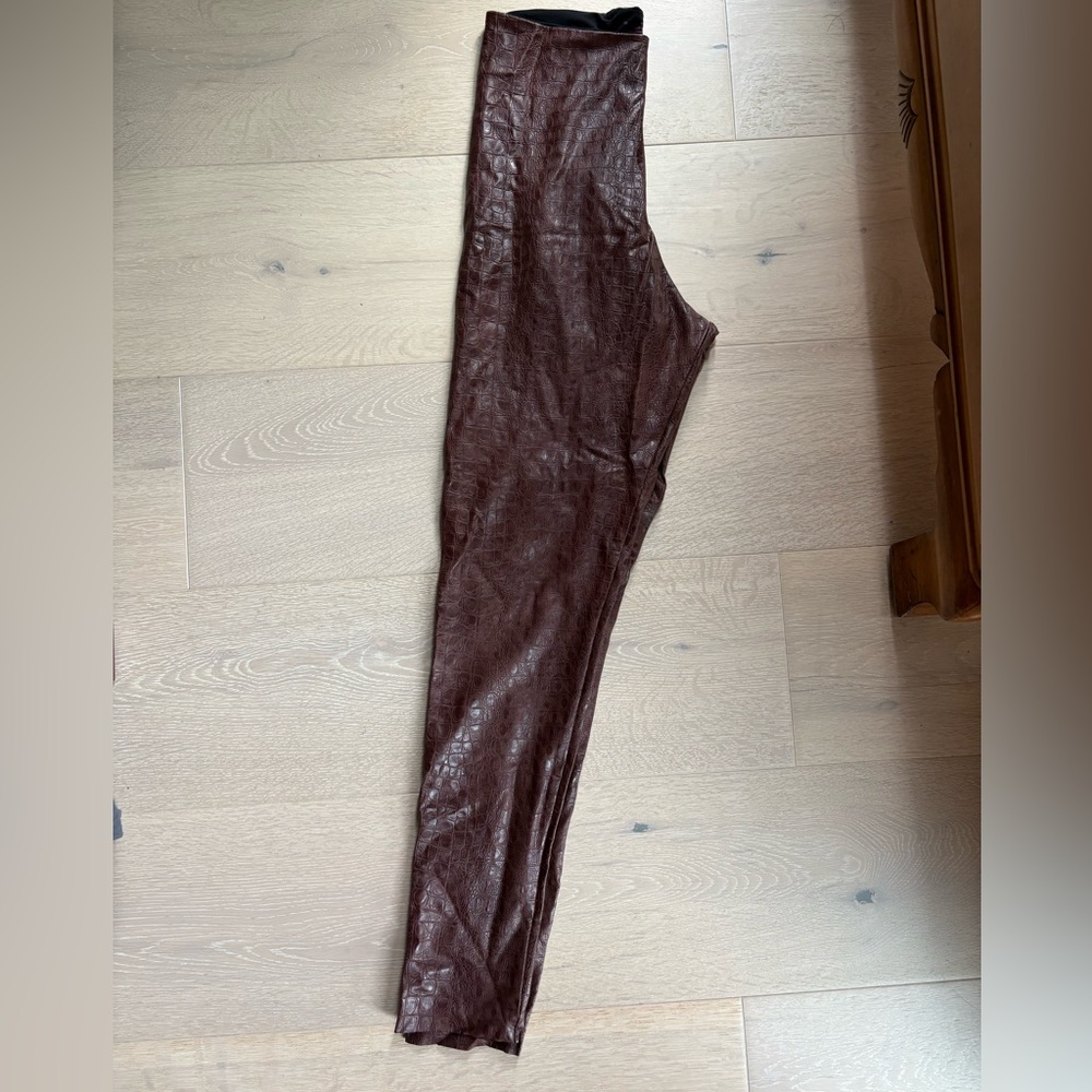 Commando women’s brown faux snake print leggings size M